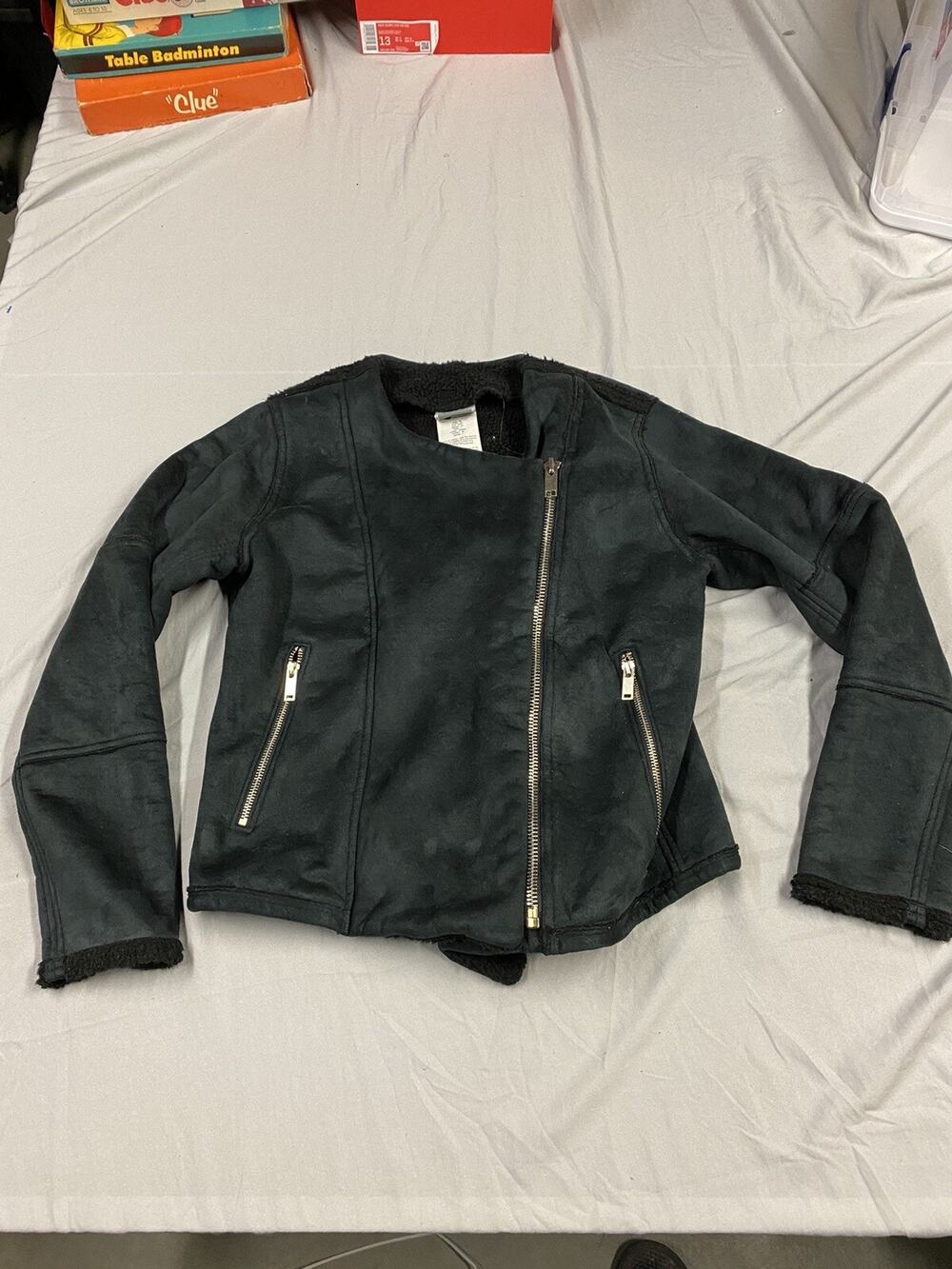 new balance jacket Polyester Fur Warm Black Size Medium Zipper